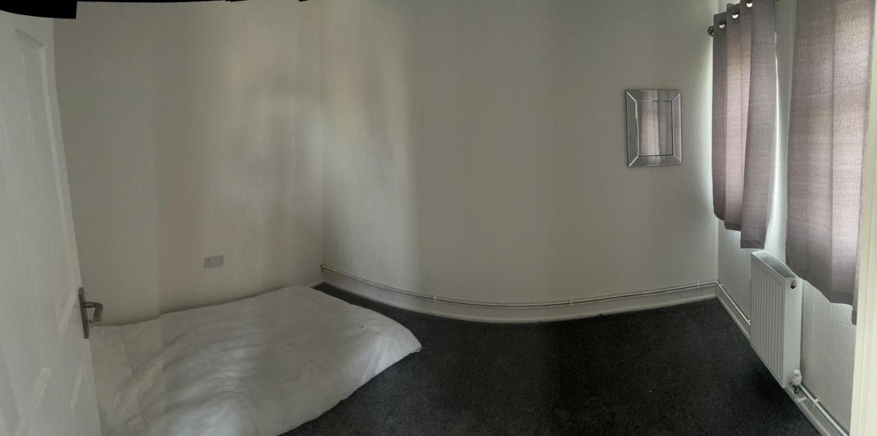דירות פולקסטון Excellent 3Bed Flat מראה חיצוני תמונה